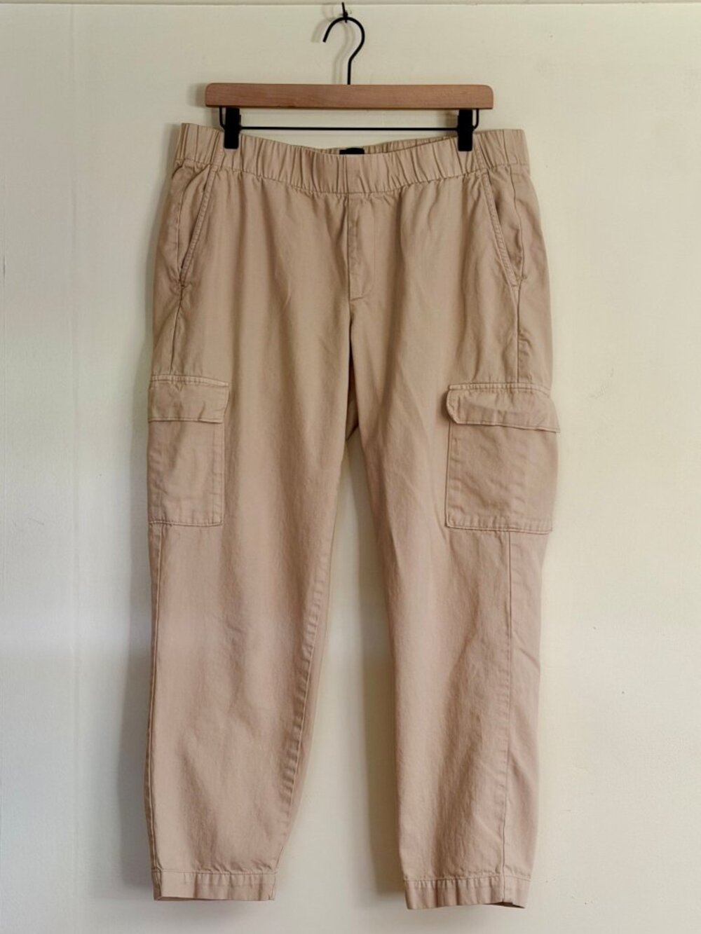 GAP Beige Twill Pull-On Cargo Pants, Large